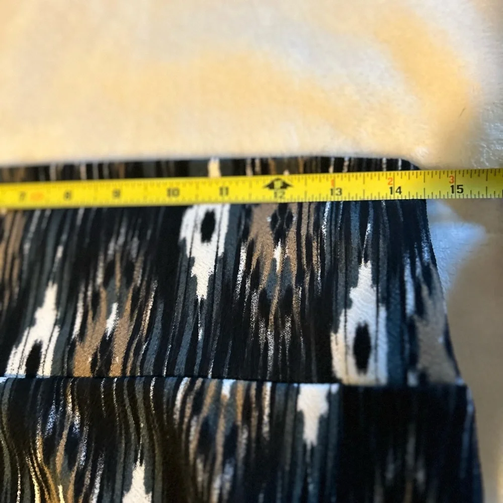 Pencil skirt, stretchy w/ elastic waist band. - Picture 6 of 6